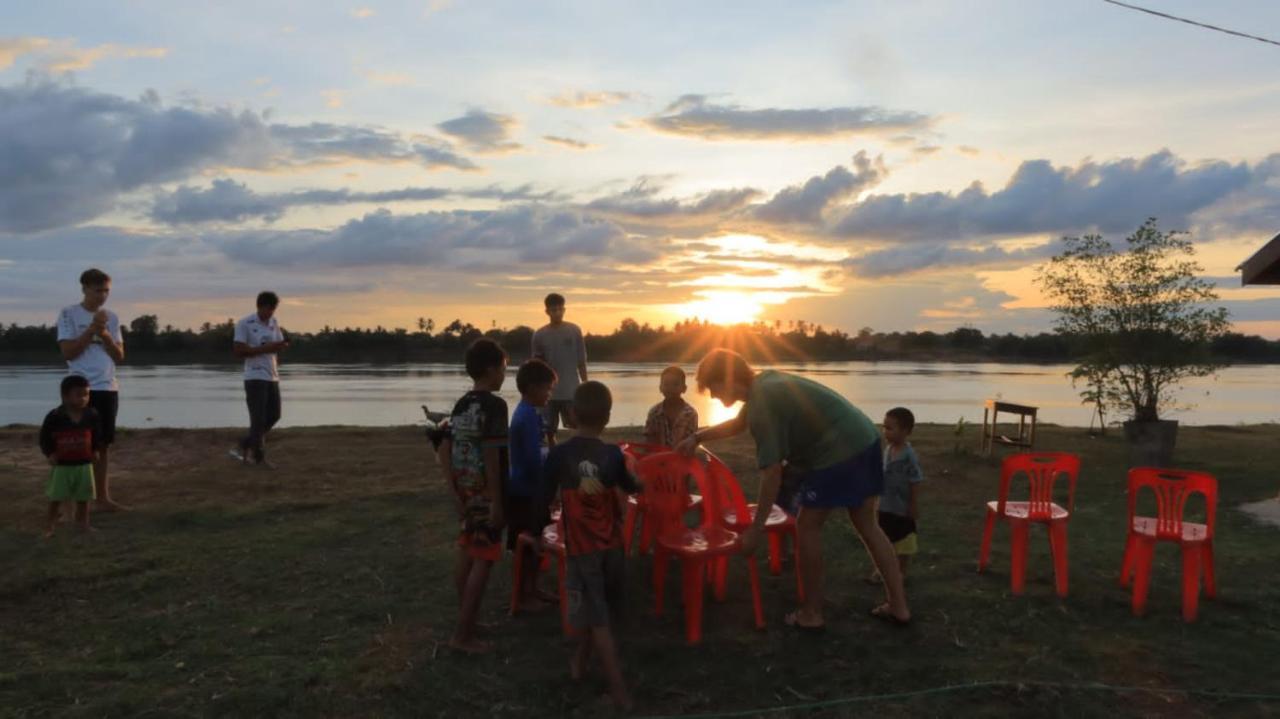Vera Sunset Homestay Local Experience With Lao Family Muang Không Exterior foto